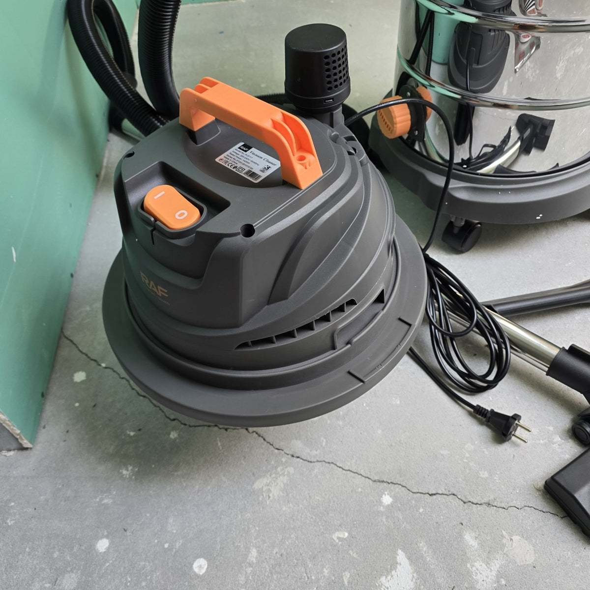 RAF XXL industrijski usisavač 1400W GK052