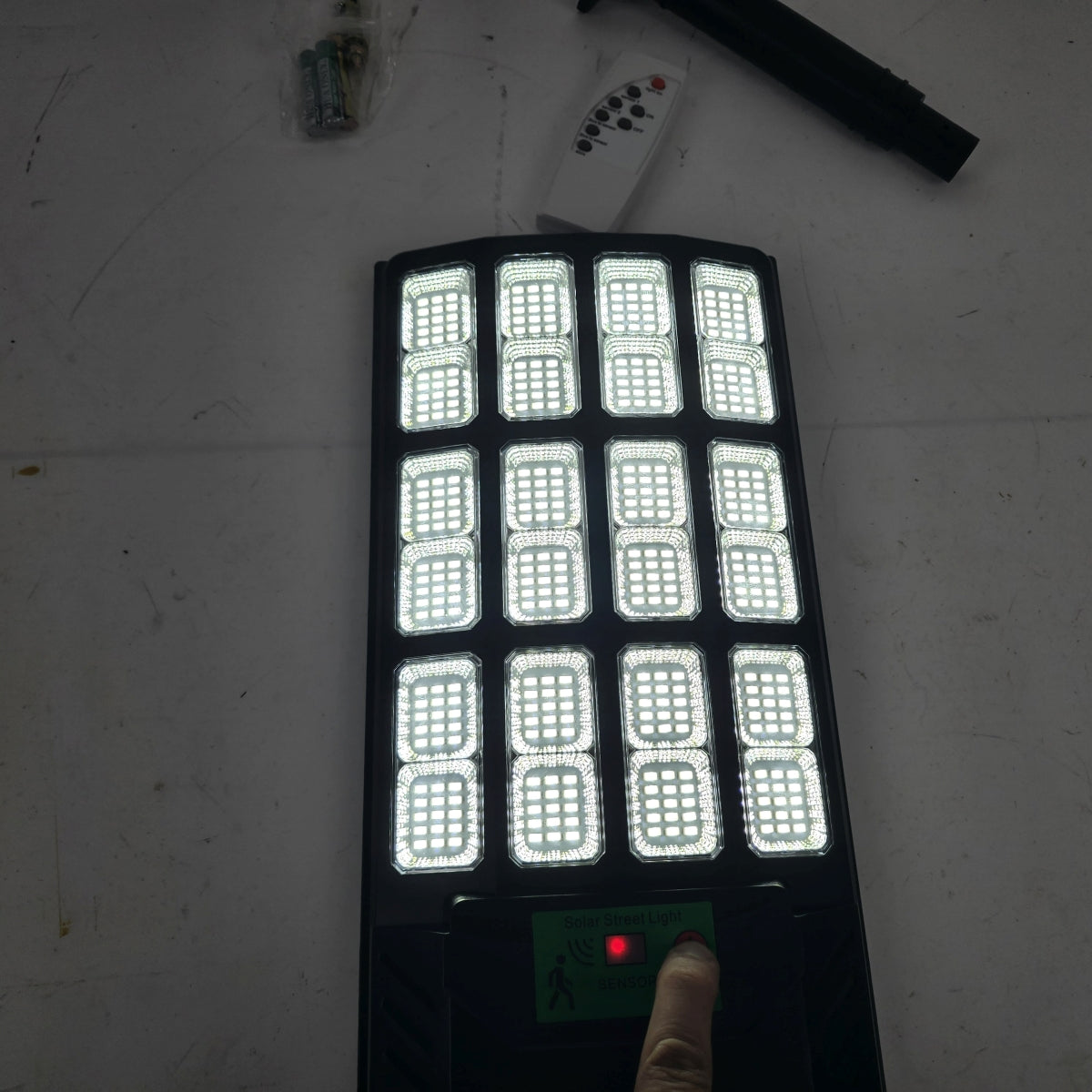 Solarni LED reflektor 1000W NA315