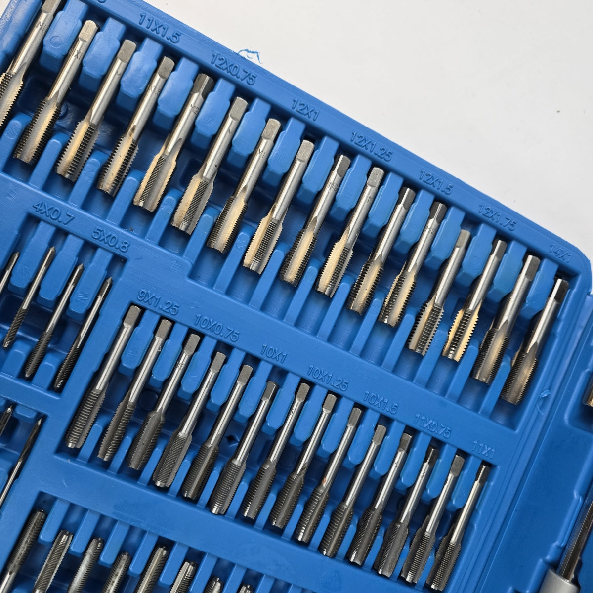 Set nareznica 110 dijelova M2–M18 BX3473
