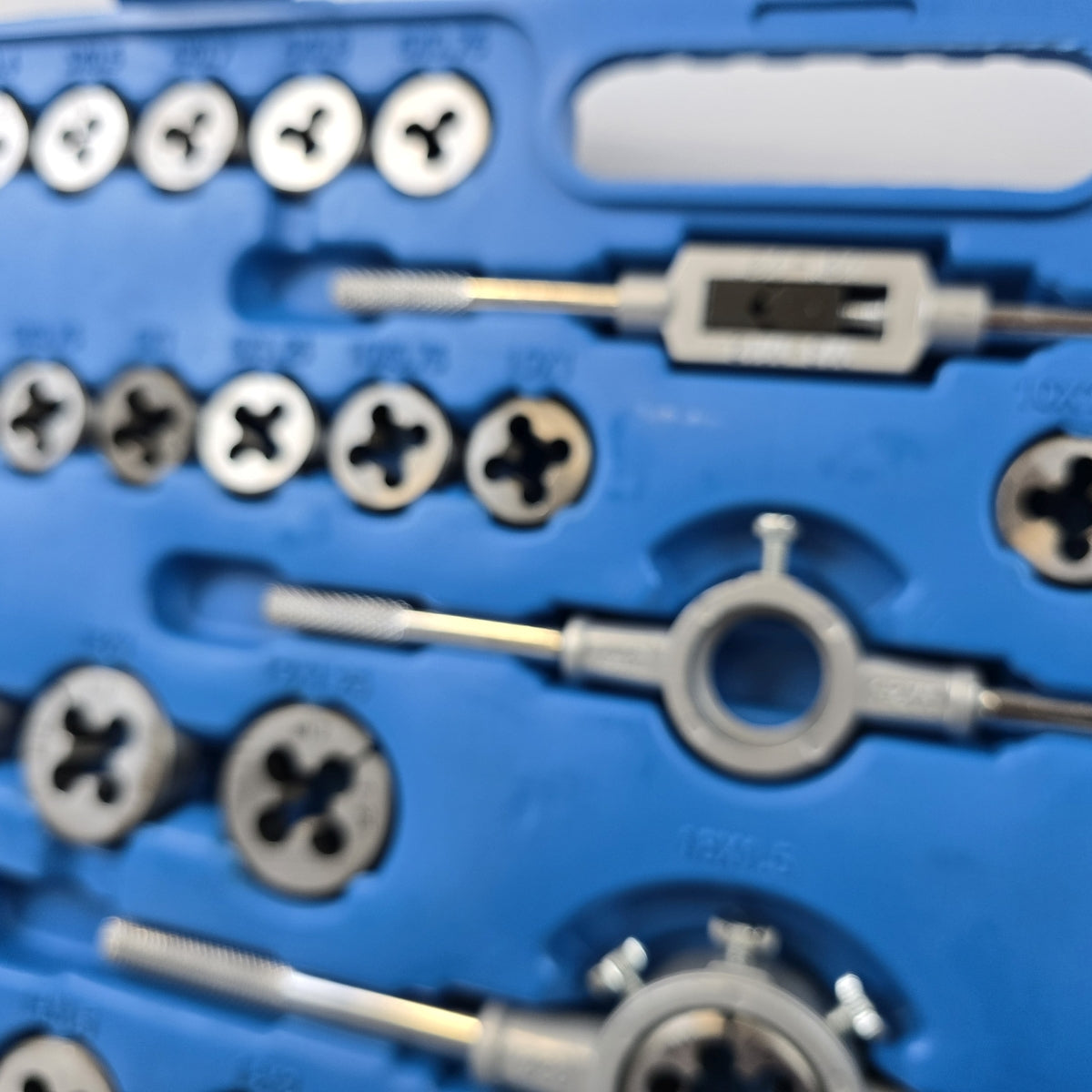 Set nareznica 110 dijelova M2–M18 BX3473