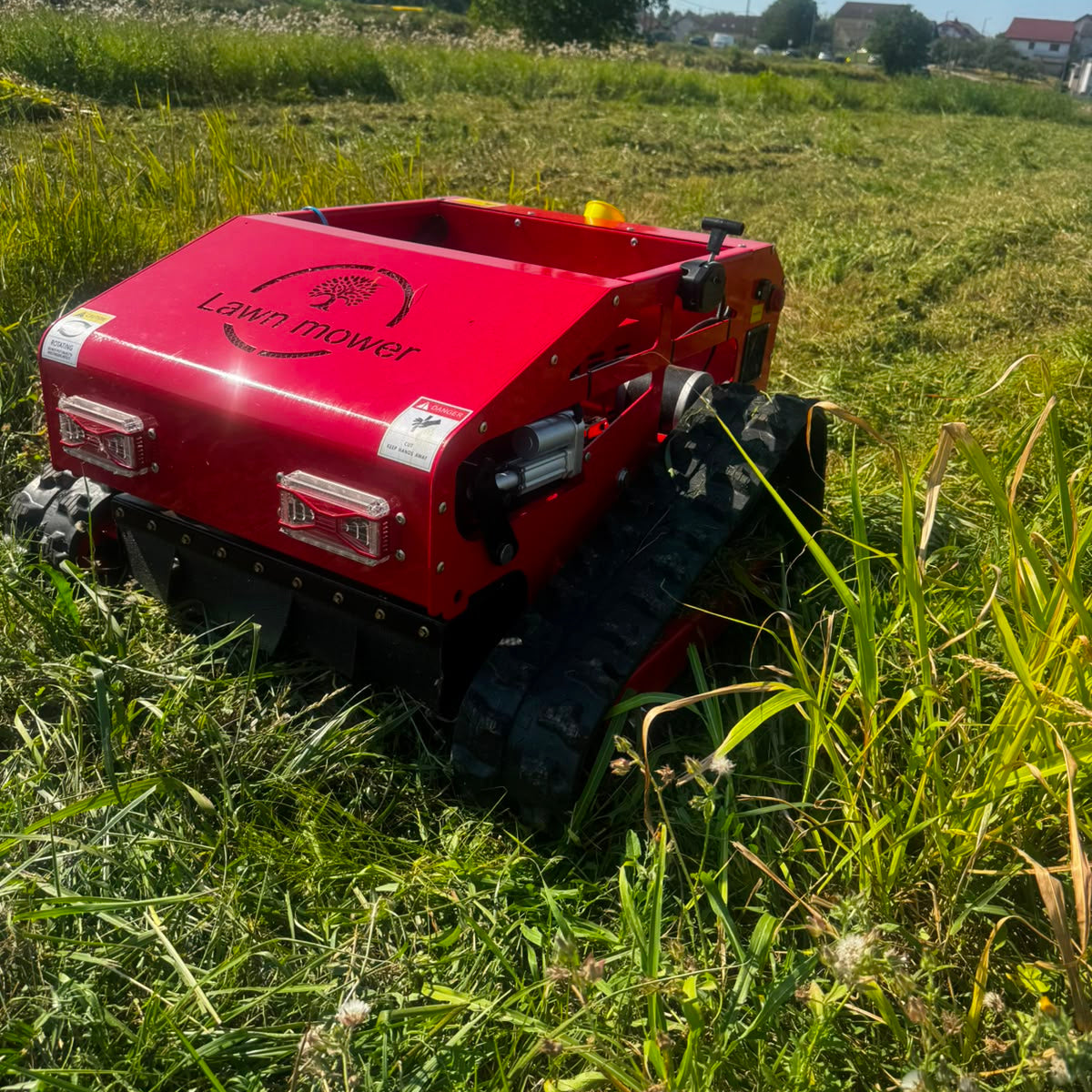 Samohodna kosilica na gusjenicama LONCIN četverotaktni motor LDS550