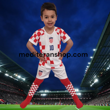 Učitajte sliku u preglednik galerije, Dječji nogometni Hrvatski dres (2022/2023) Modrić - Mediteran Shop
